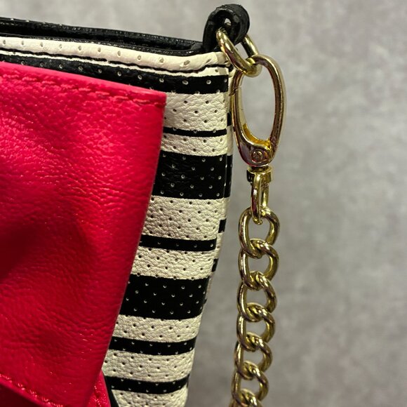 Cute Betsey Johnson Bag - Picture 5 of 11